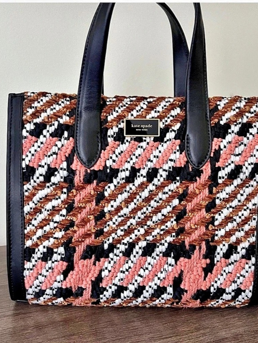 kate spade new york Manhattan Houndstooth Tweed small Market Tote Bag Printed